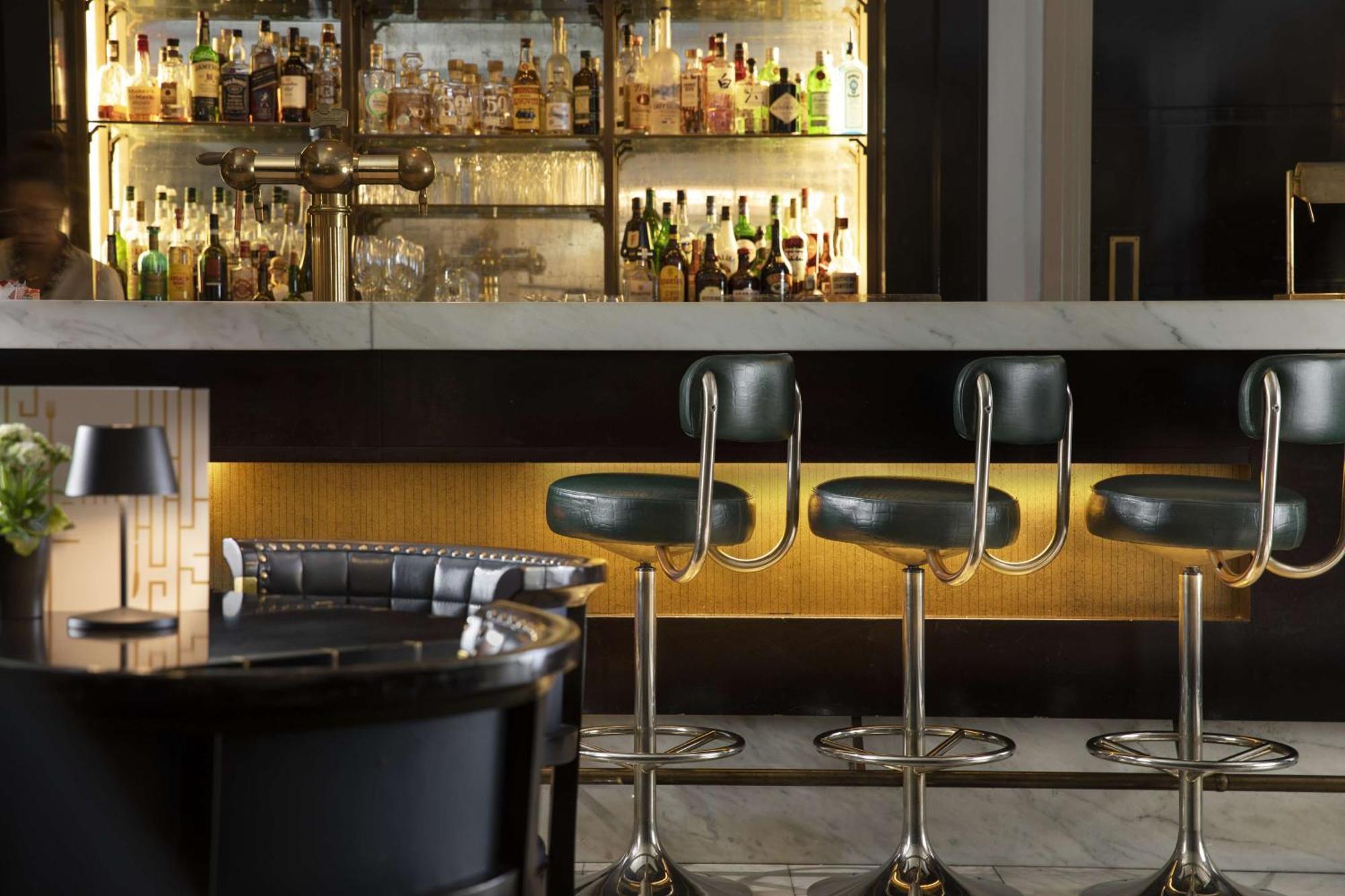Hilton Old Town מלון 5*